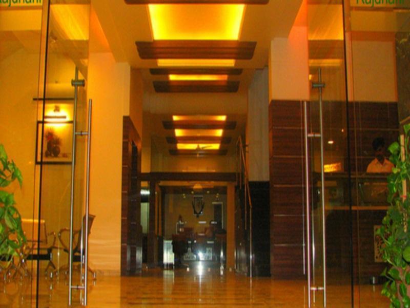 Rajdhani The Star Hotel Pune Bagian luar foto